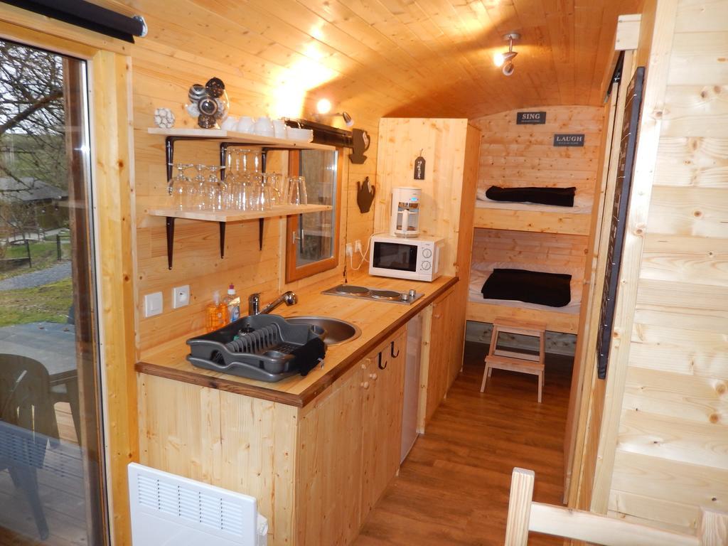 B&B Le 'Ti 'Bou De Refuge Bouillon Bilik gambar