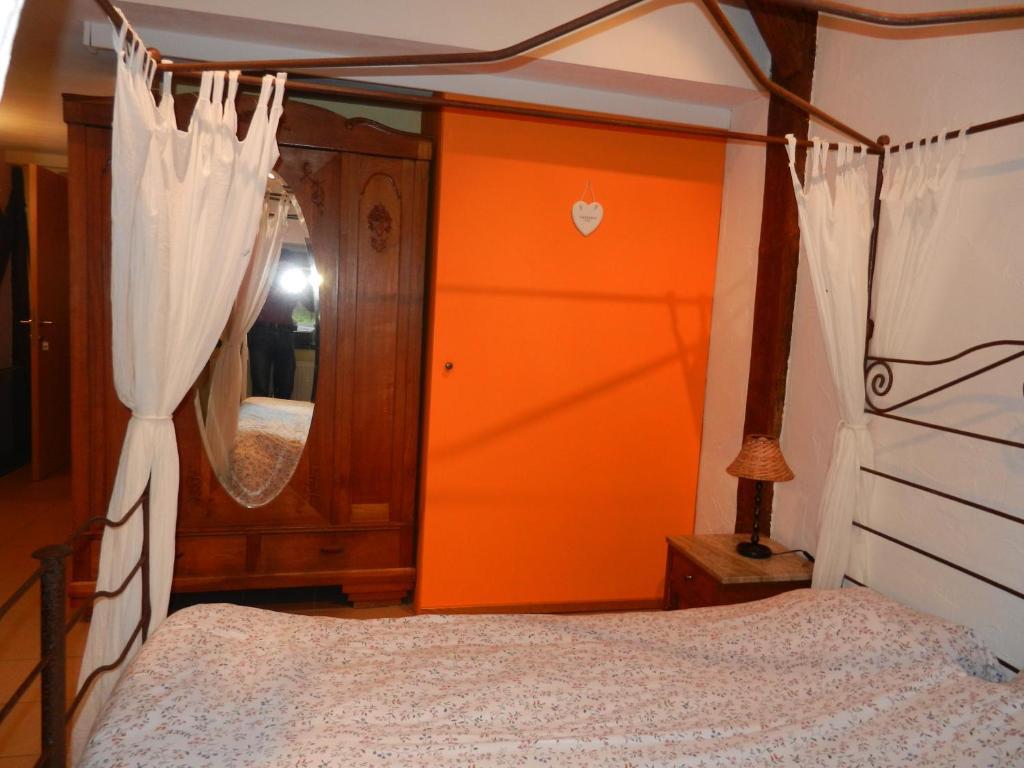 B&B Le 'Ti 'Bou De Refuge Bouillon Bilik gambar