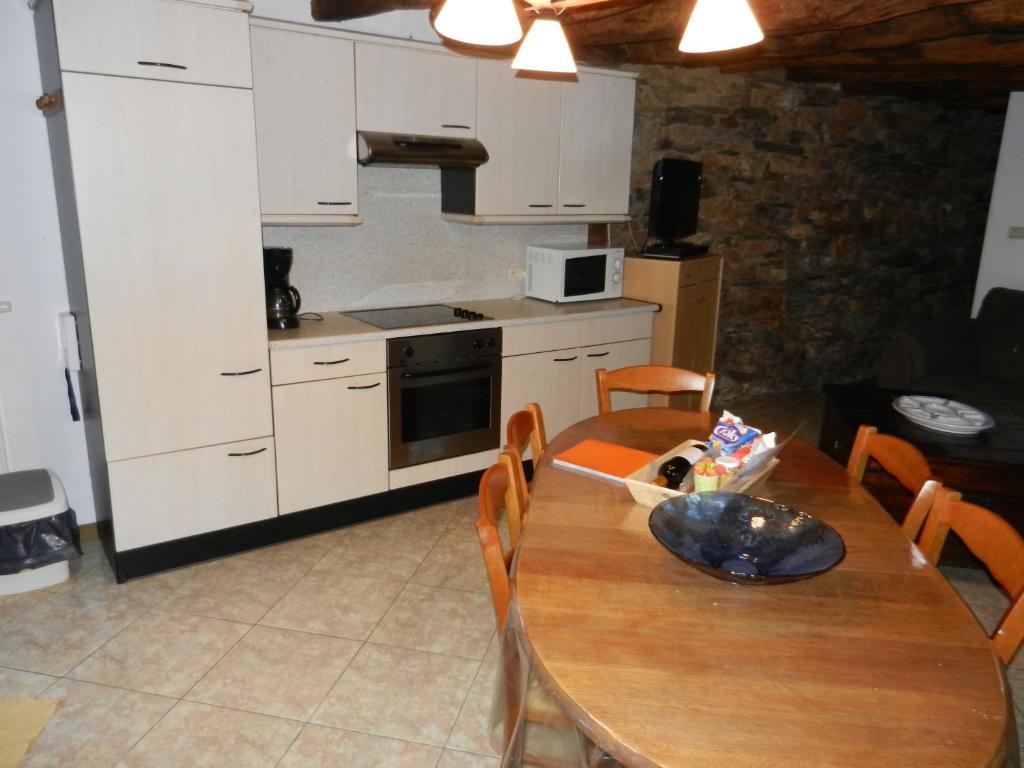B&B Le 'Ti 'Bou De Refuge Bouillon Bilik gambar