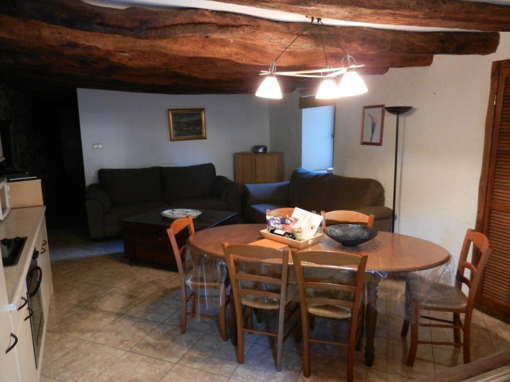 B&B Le 'Ti 'Bou De Refuge Bouillon Bilik gambar